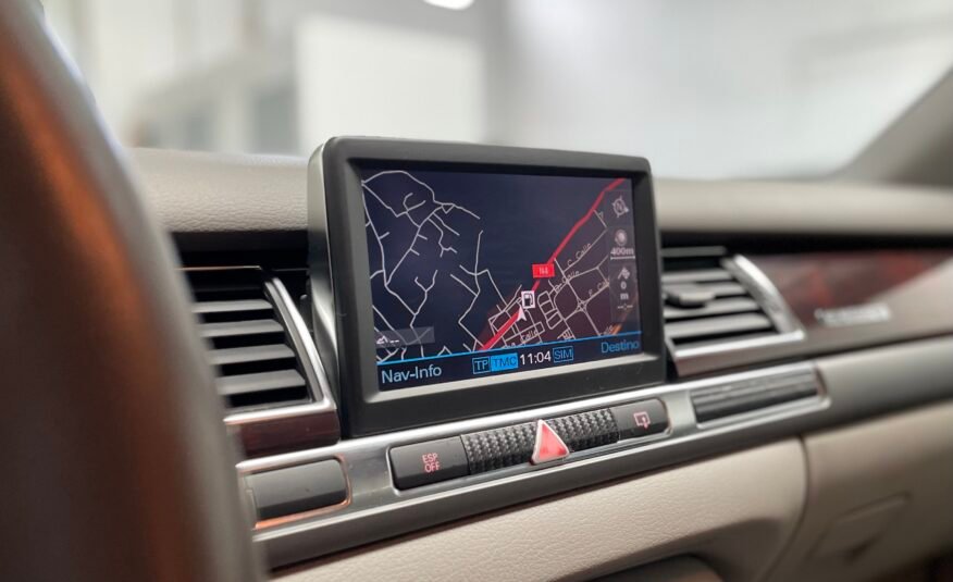 AUDI A8 3.7 V8 QUATTRO