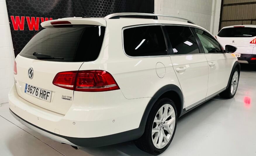 VOLKSWAGEN Passat Alltrack 2.0 TDI 177cv DSG 4motion BMT 5p.