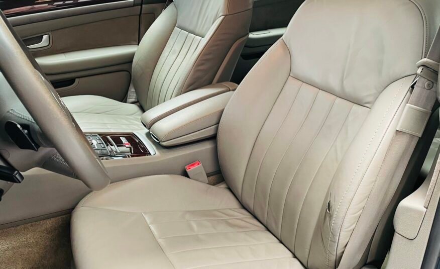 AUDI A8 3.7 V8 QUATTRO