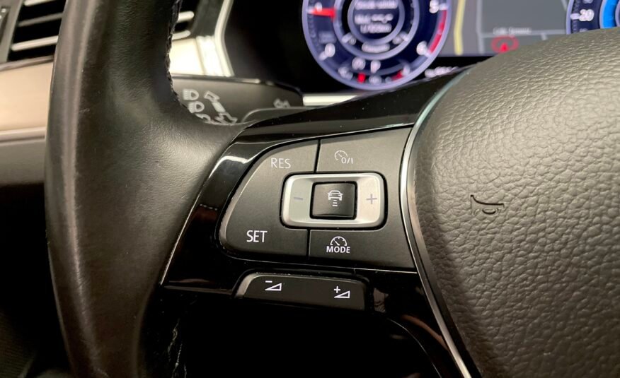 VOLKSWAGEN Passat Sport