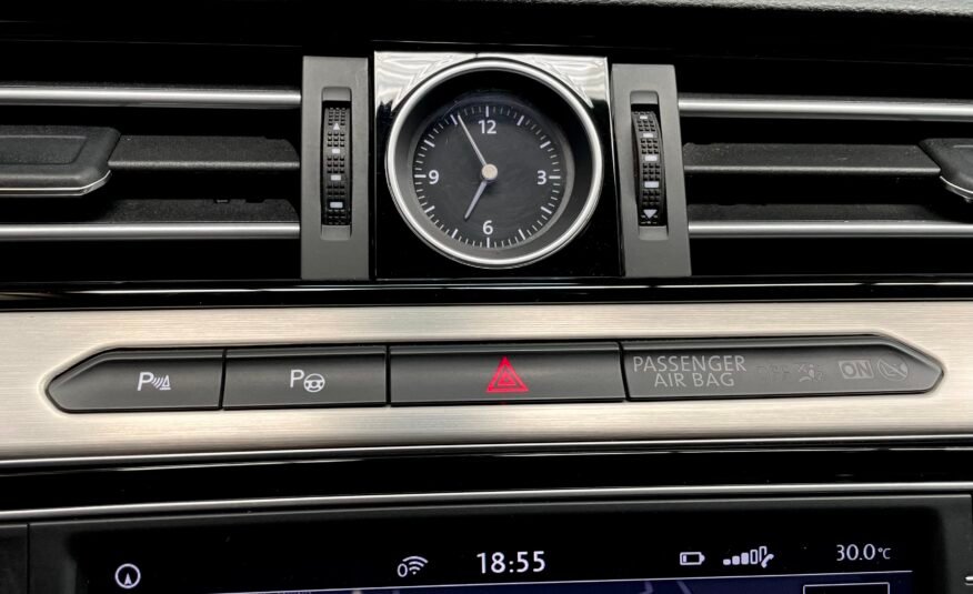 VOLKSWAGEN Passat Sport