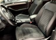 VOLKSWAGEN Passat Sport