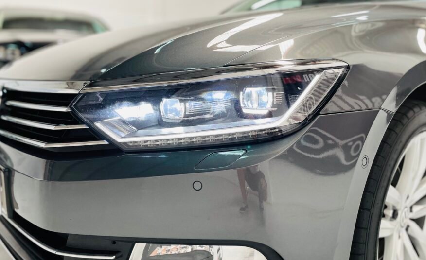 VOLKSWAGEN Passat Sport