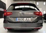 VOLKSWAGEN Passat Sport