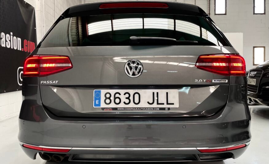 VOLKSWAGEN Passat Sport