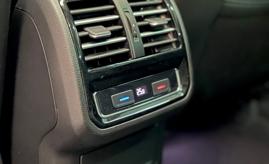 VOLKSWAGEN Passat Sport