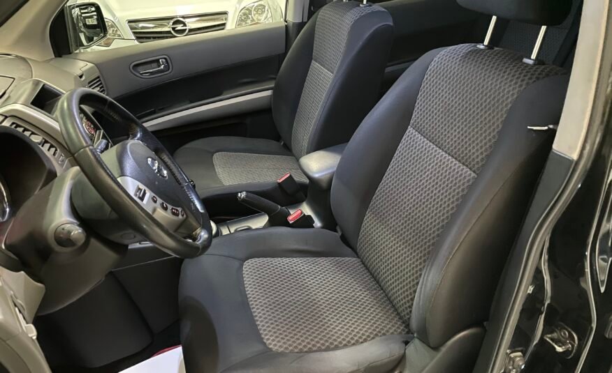 NISSAN Xtrail SE