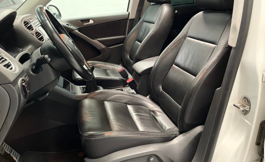 VOLKSWAGEN Tiguan Sport