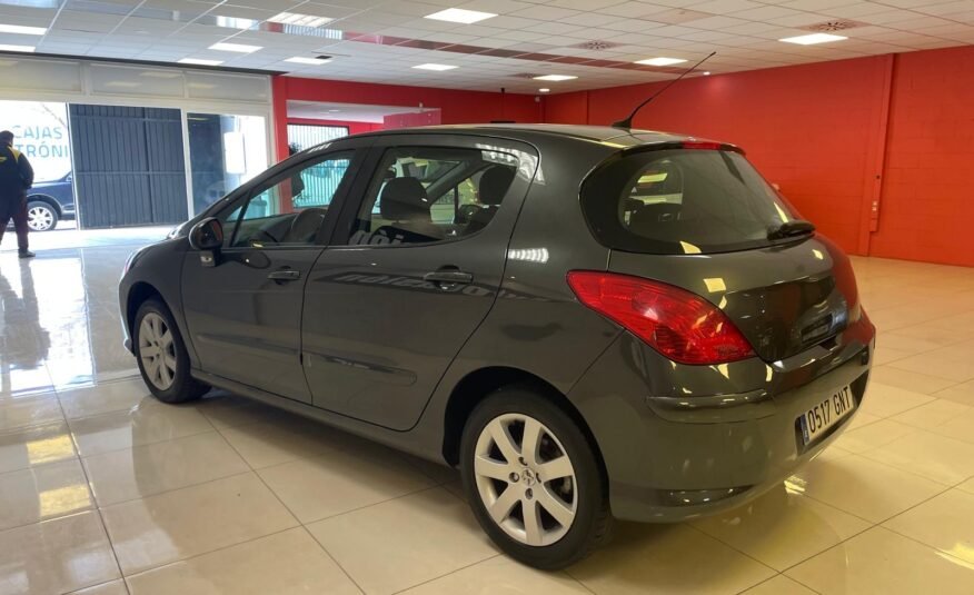 PEUGEOT 308 Confort 1.6 VTi 120