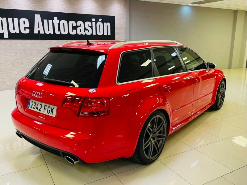 AUDI RS 4