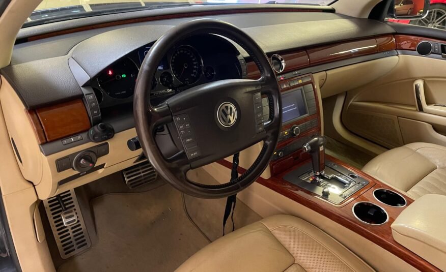 VOLKSWAGEN PHAETON