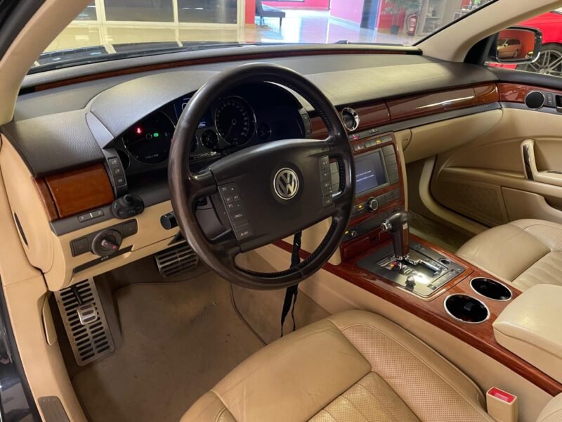 VOLKSWAGEN PHAETON