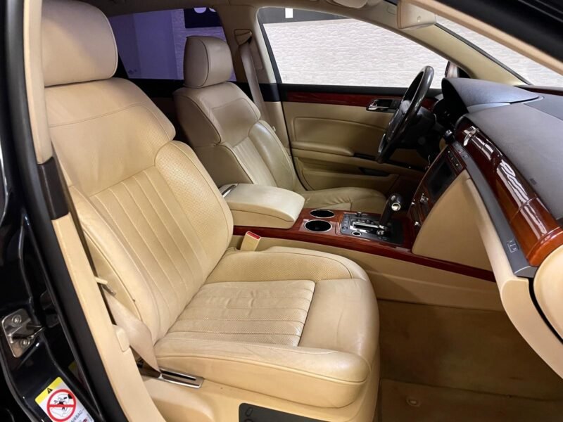 VOLKSWAGEN PHAETON