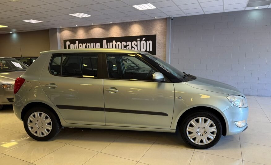 SKODA Fabia 1.2 12v Young