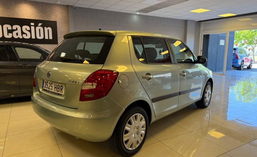 SKODA Fabia 1.2 12v Young