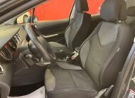 PEUGEOT 308 Confort 1.6 VTi 120