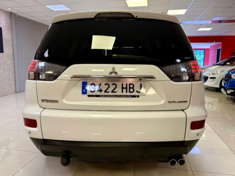 MITSUBISHI OUTLANDER 220 DID SST KAITEKI