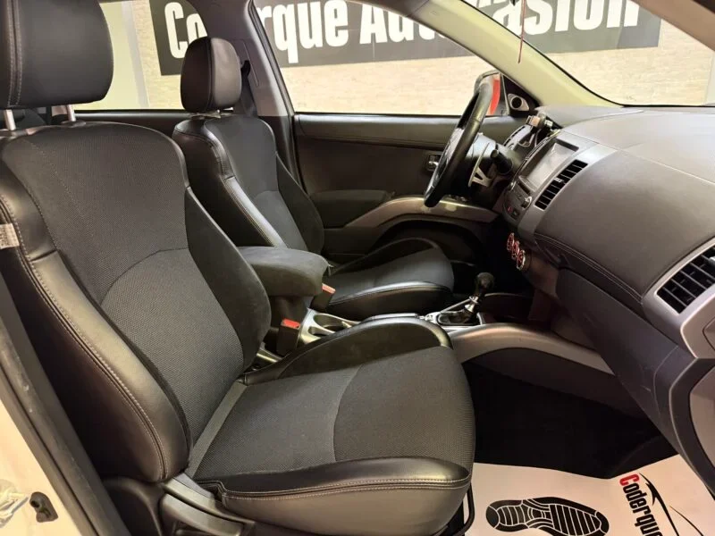 MITSUBISHI OUTLANDER 220 DID SST KAITEKI