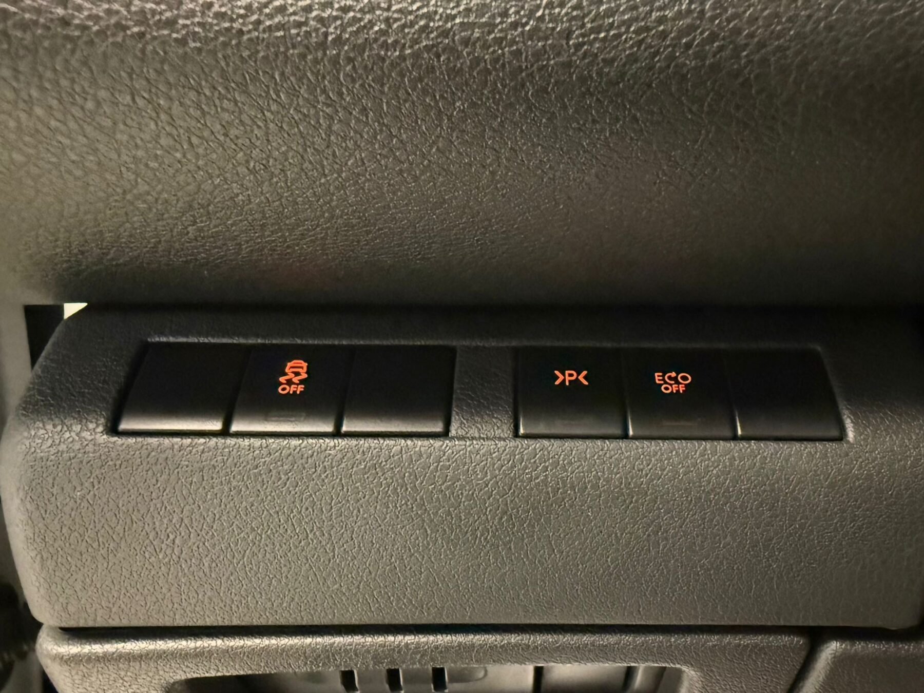 PEUGEOT 3008 CROSSWAY 1.6 BLUEHDI 120 EAT6