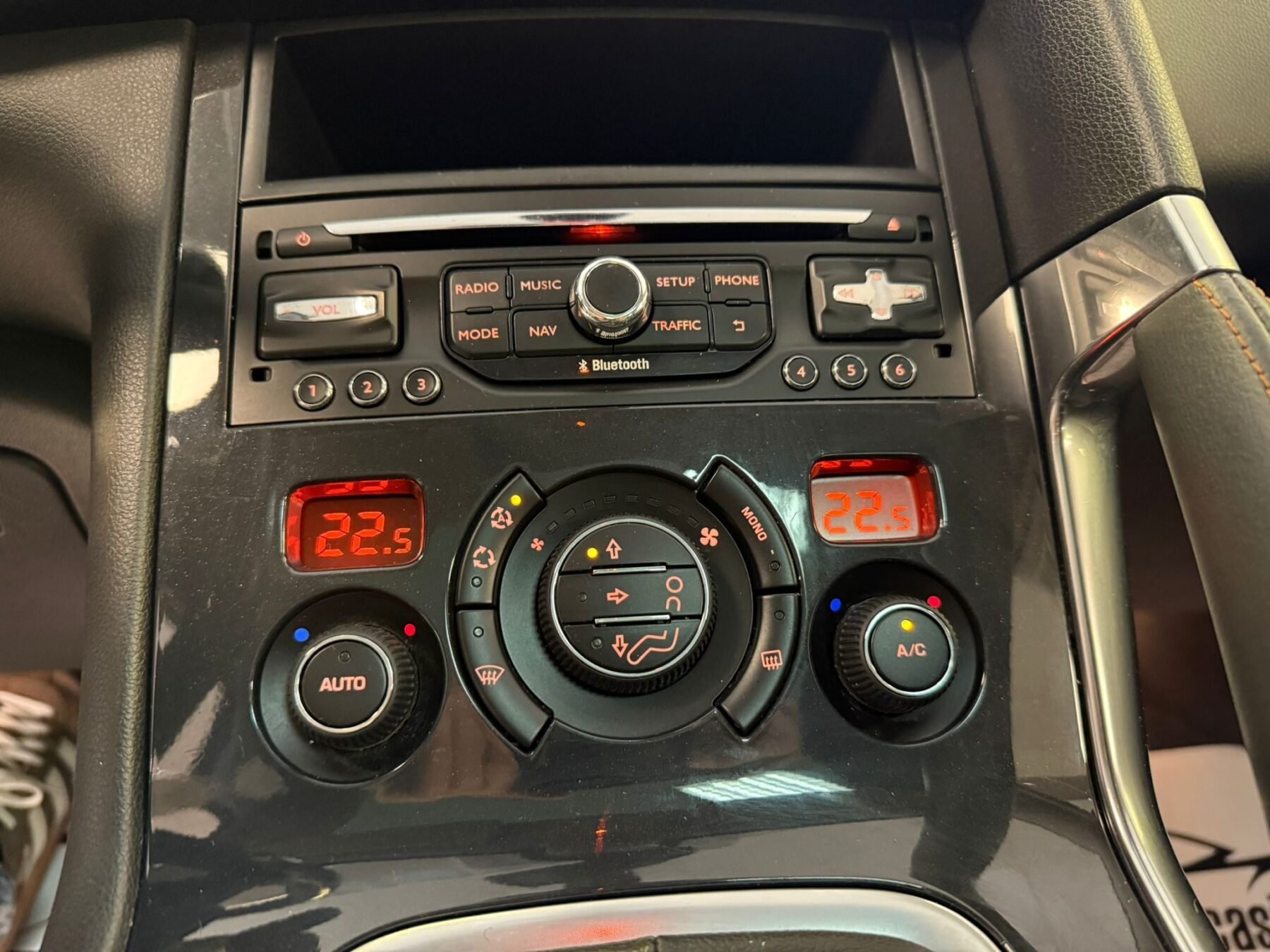 PEUGEOT 3008 CROSSWAY 1.6 BLUEHDI 120 EAT6