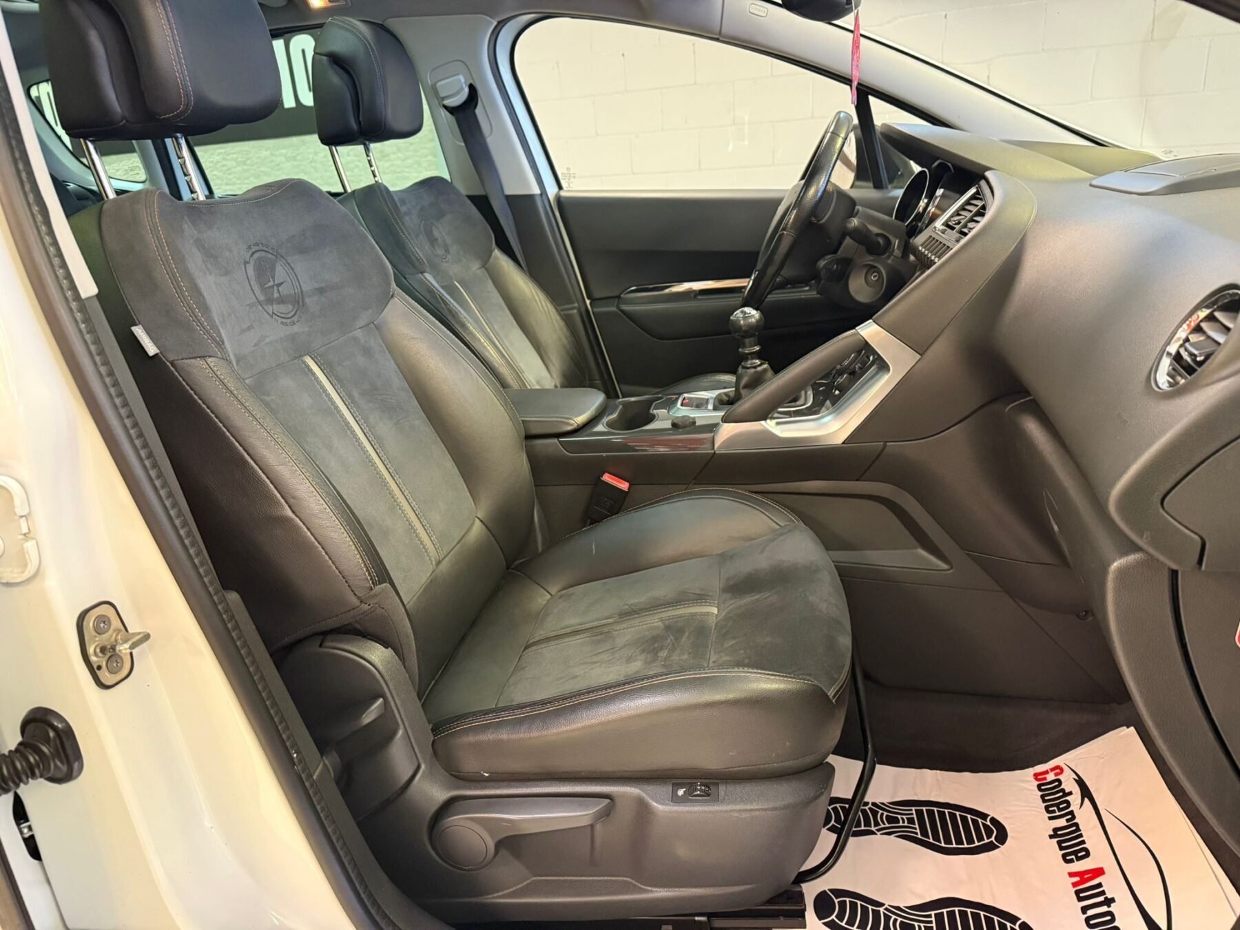 PEUGEOT 3008 CROSSWAY 1.6 BLUEHDI 120 EAT6