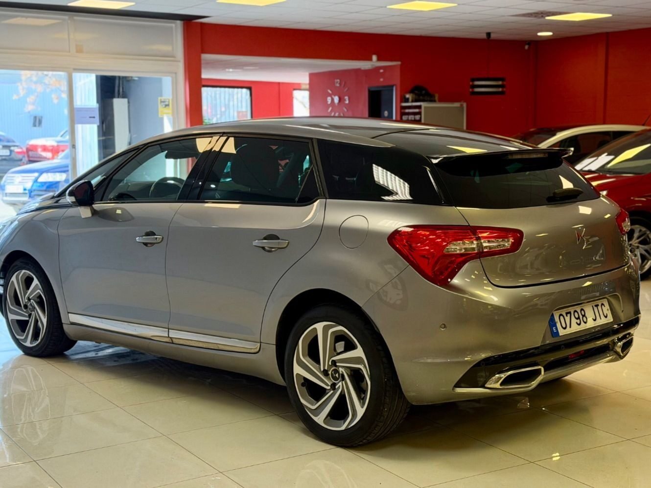 DS 5 BlueHDi EAT6 Design