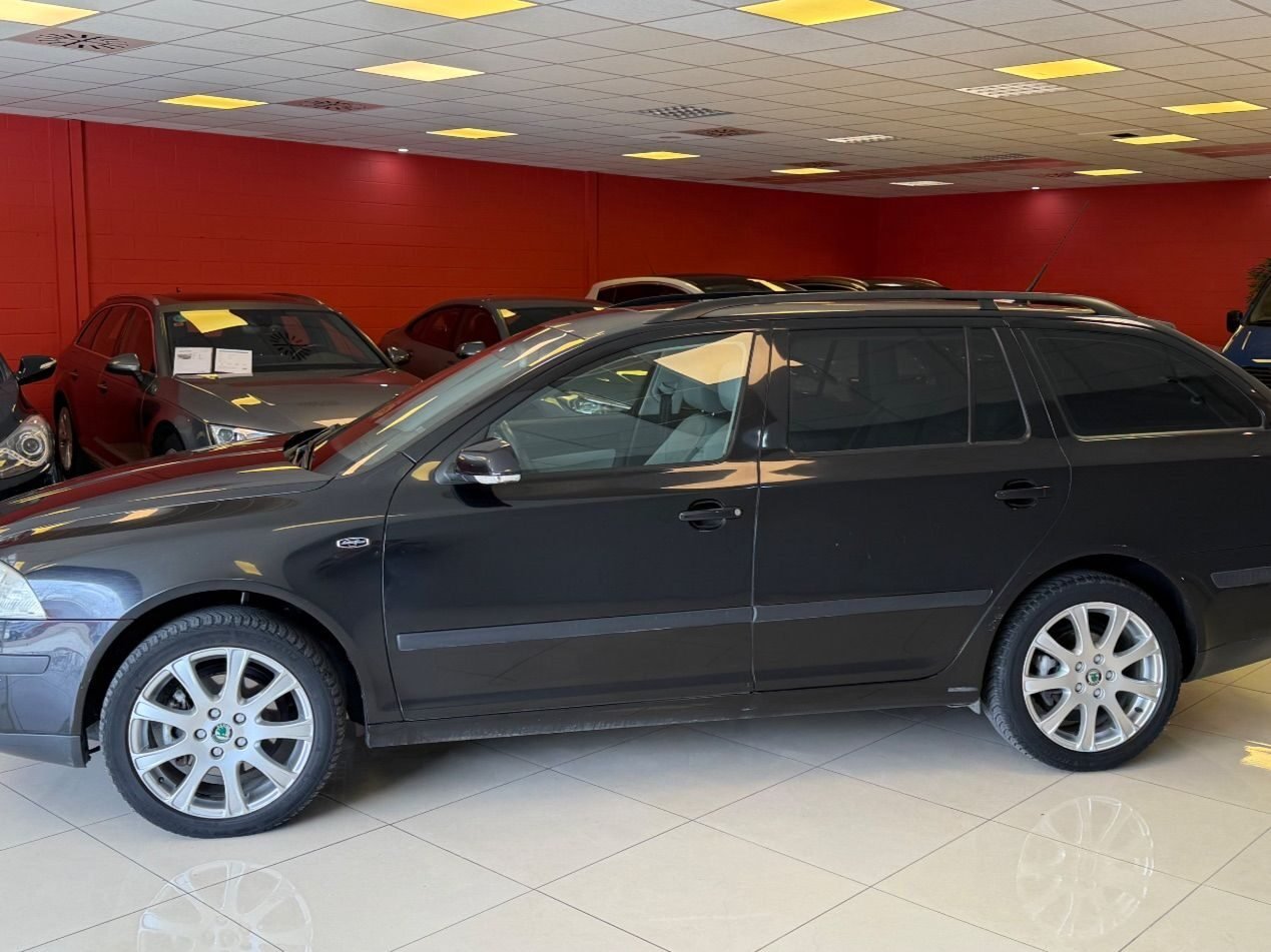 SKODA OCTAVIA Combi 2.0 TDI LK DSG