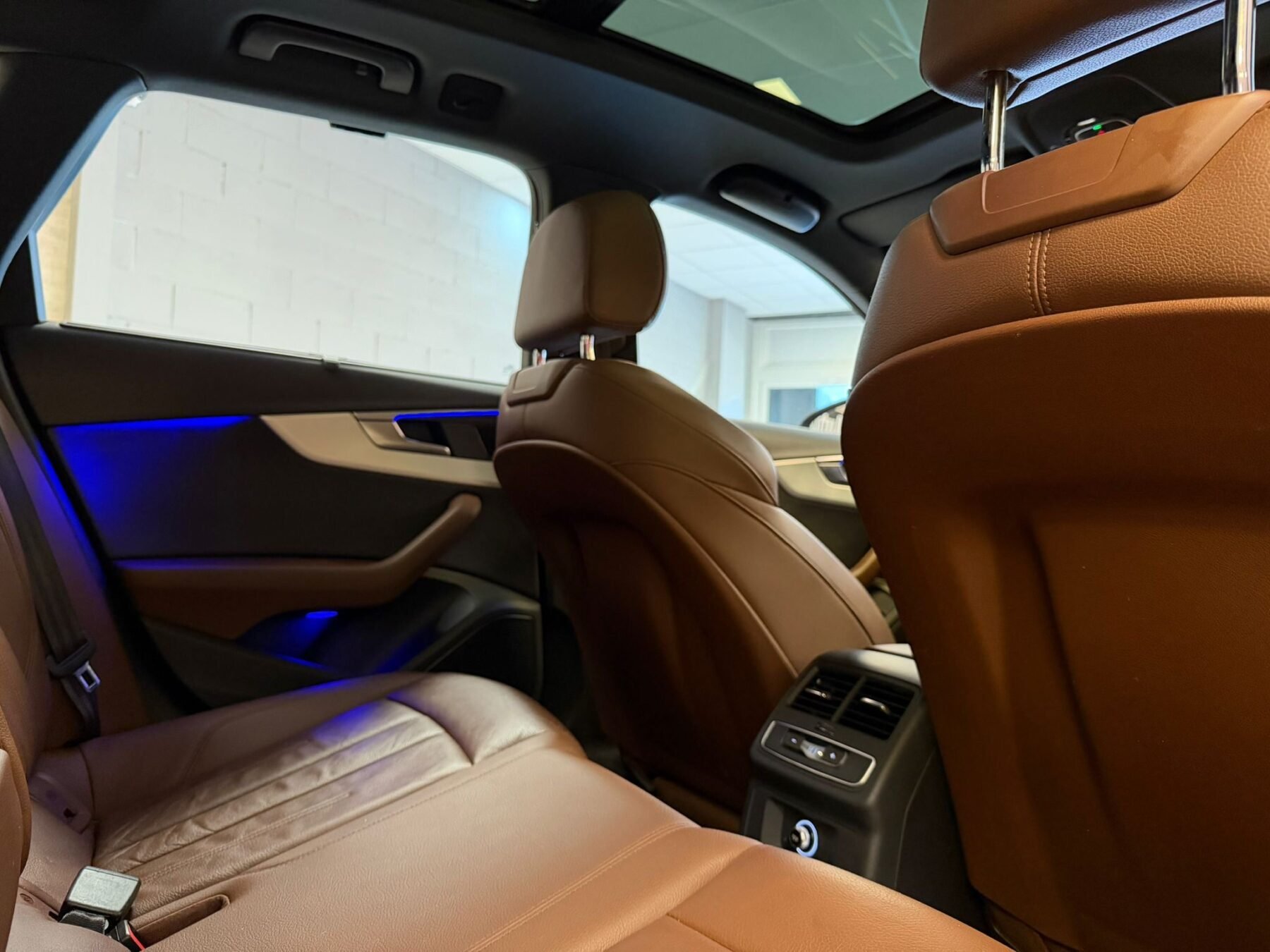 AUDI A4 design 2.0 TDI S tro Avant