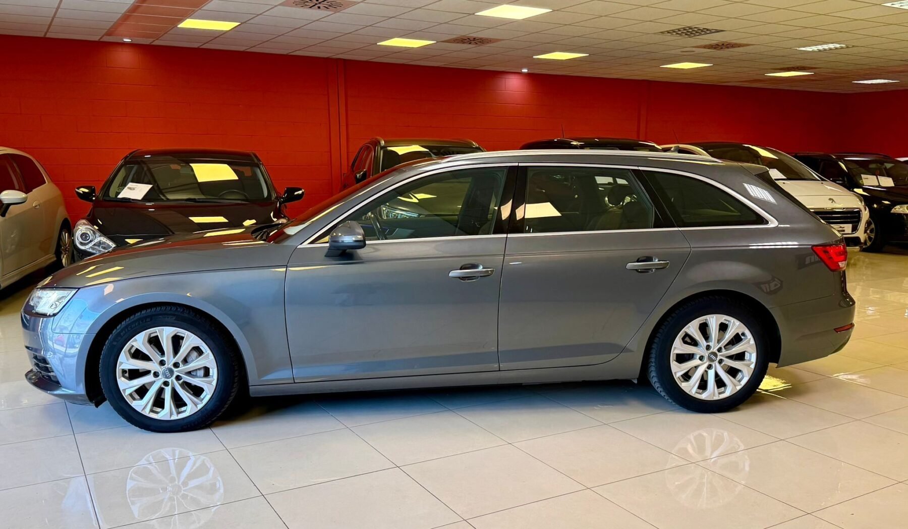 AUDI A4 design 2.0 TDI S tro Avant