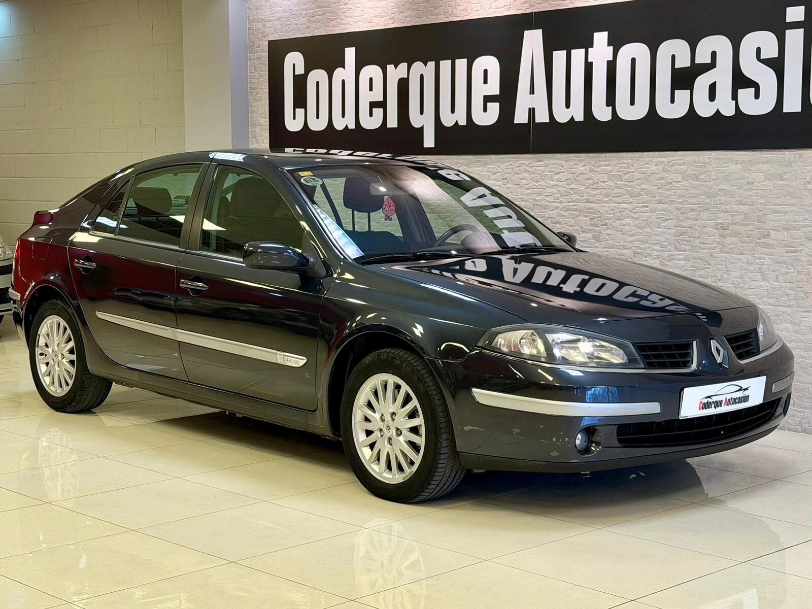 RENAULT LAGUNA Expression 2.0dCi