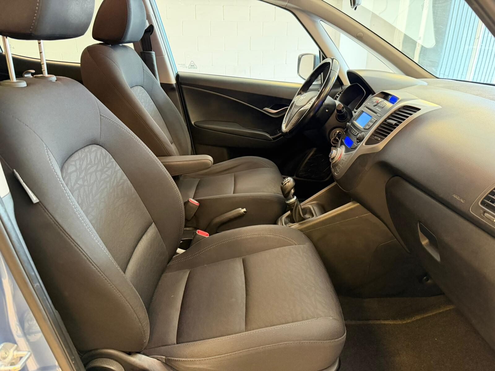 HYUNDAI ix20  1.6 CRDi 115 CV BlueDrive SLE Sky