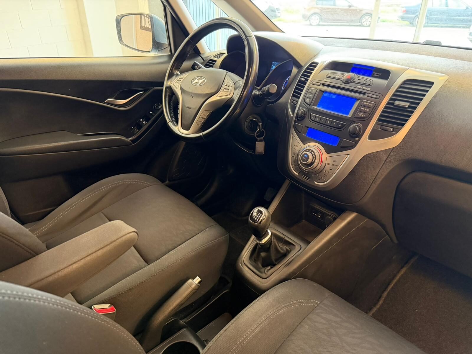 HYUNDAI ix20  1.6 CRDi 115 CV BlueDrive SLE Sky