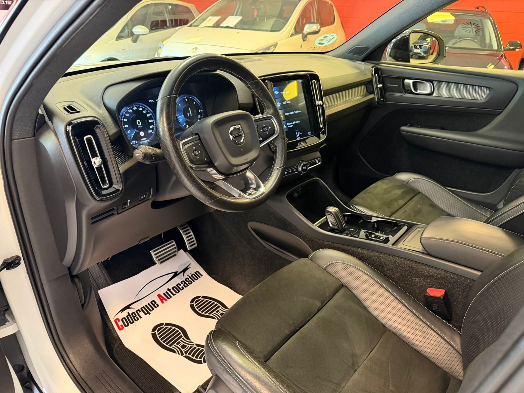 VOLVO XC40 2.0 D4 AWD RDesign Auto