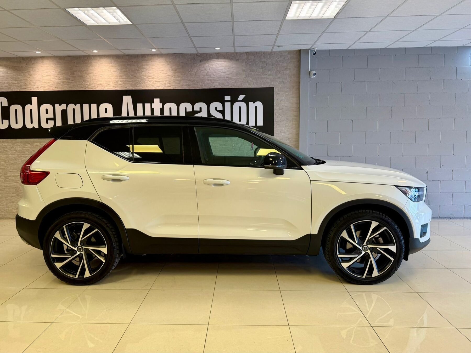 VOLVO XC40 2.0 D4 AWD RDesign Auto