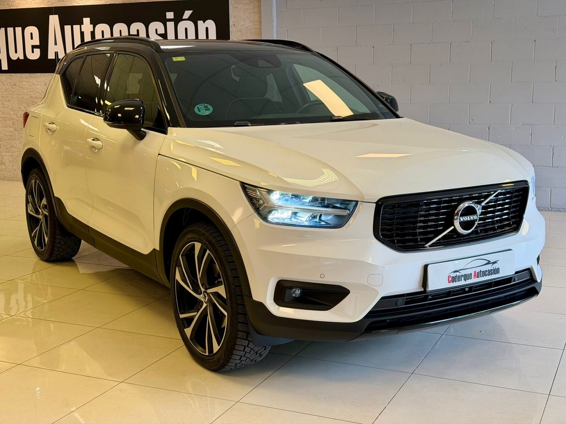VOLVO XC40 2.0 D4 AWD RDesign Auto