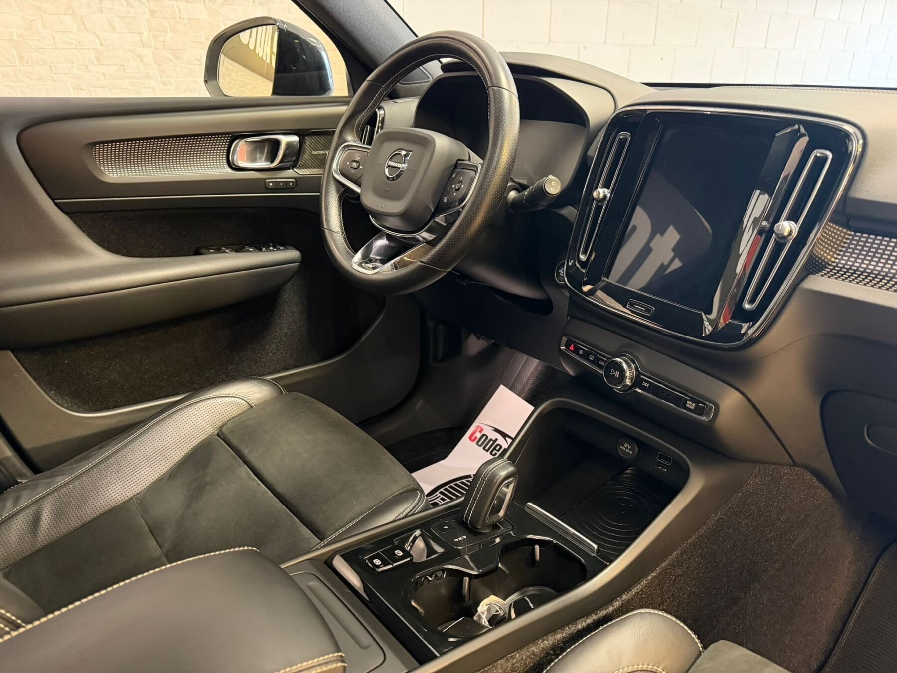 VOLVO XC40 2.0 D4 AWD RDesign Auto