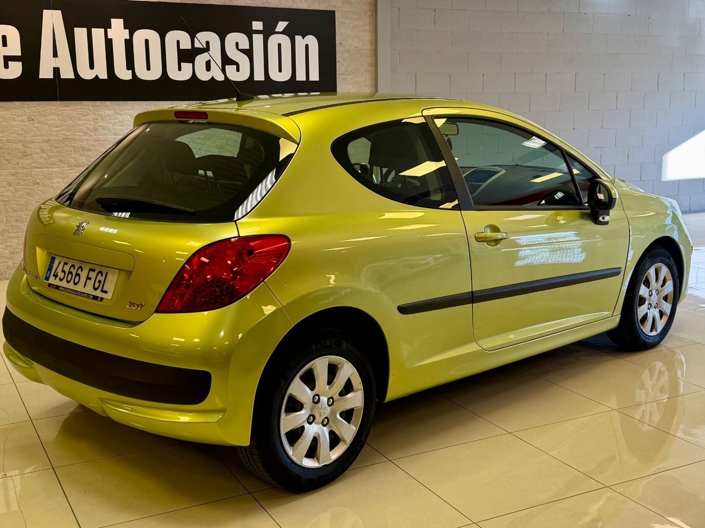 PEUGEOT 207 1.4 75 Urban