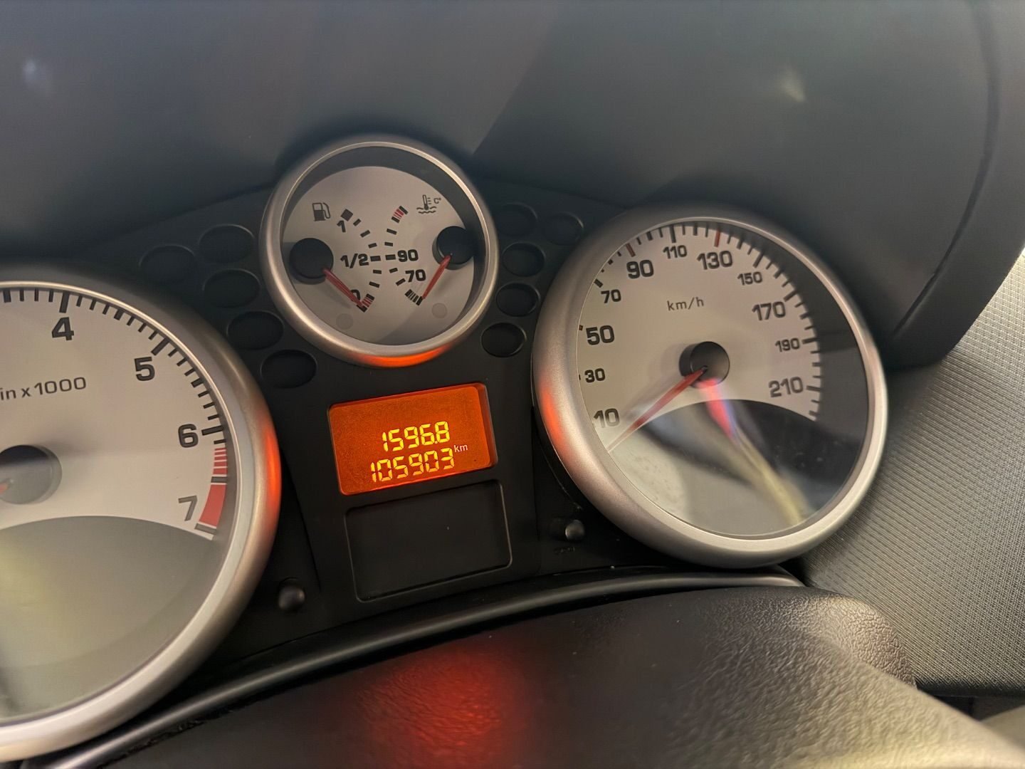 PEUGEOT 207 1.4 75 Urban