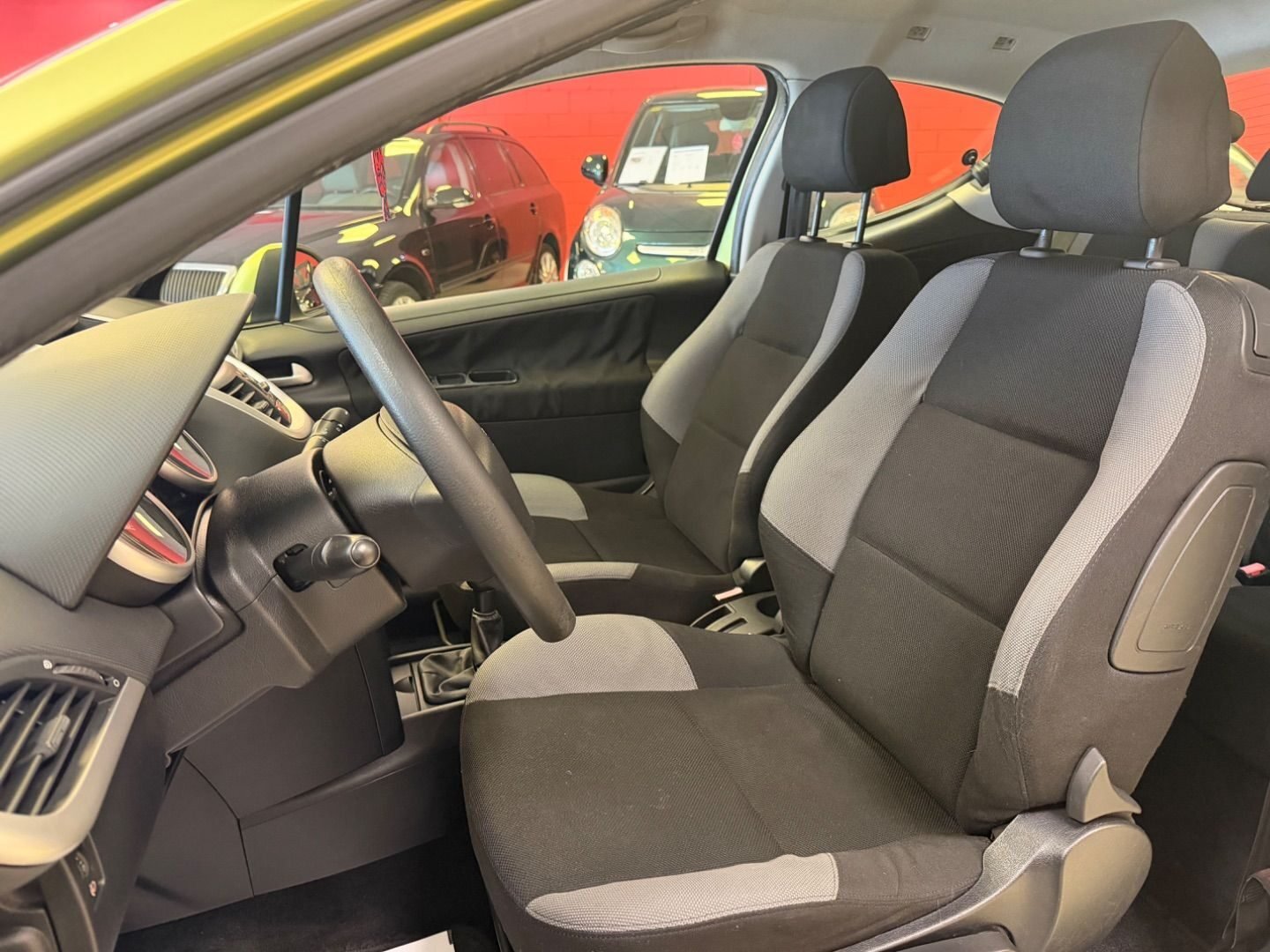 PEUGEOT 207 1.4 75 Urban