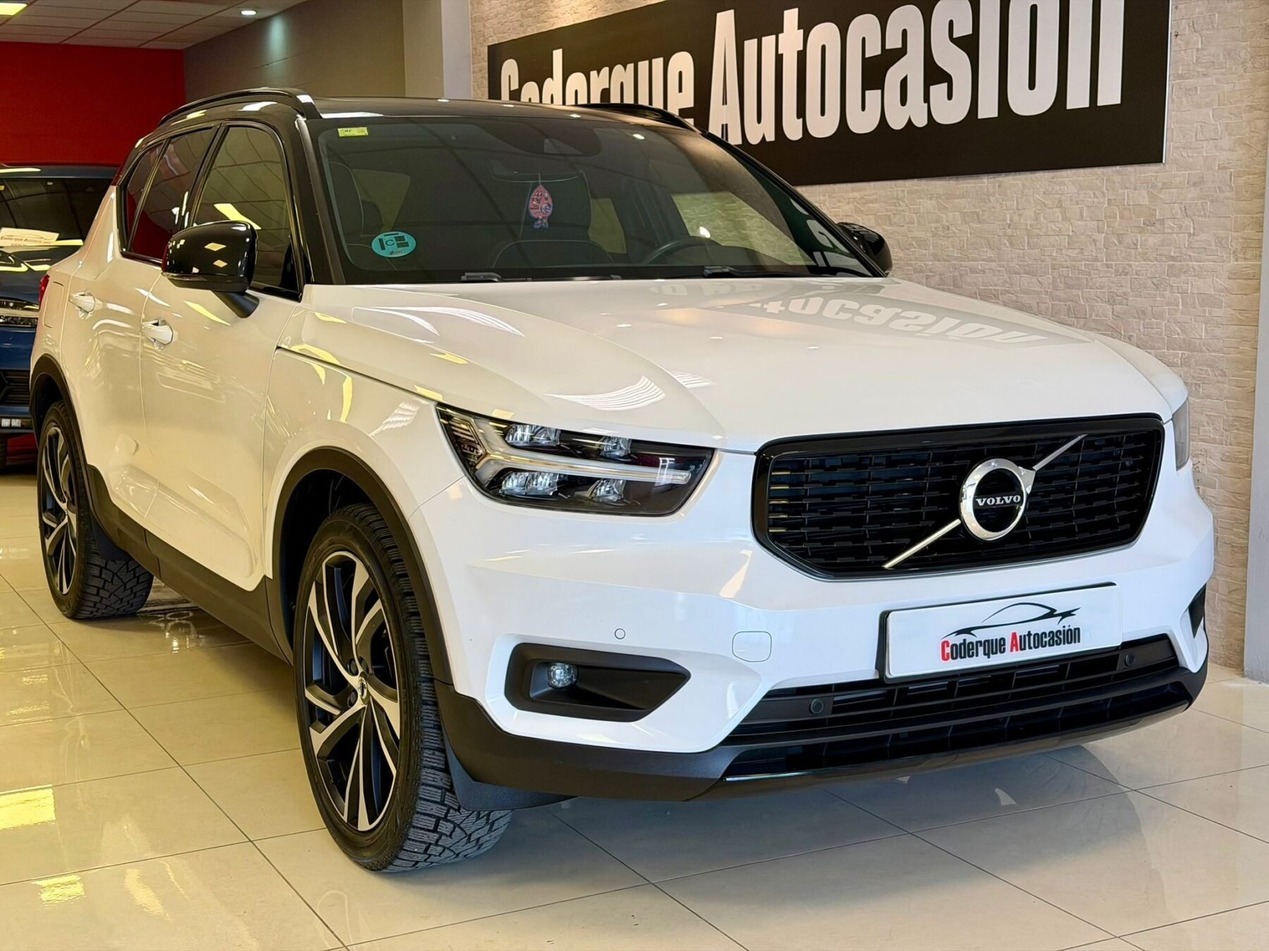 VOLVO XC40 2.0 D4 AWD RDesign Auto
