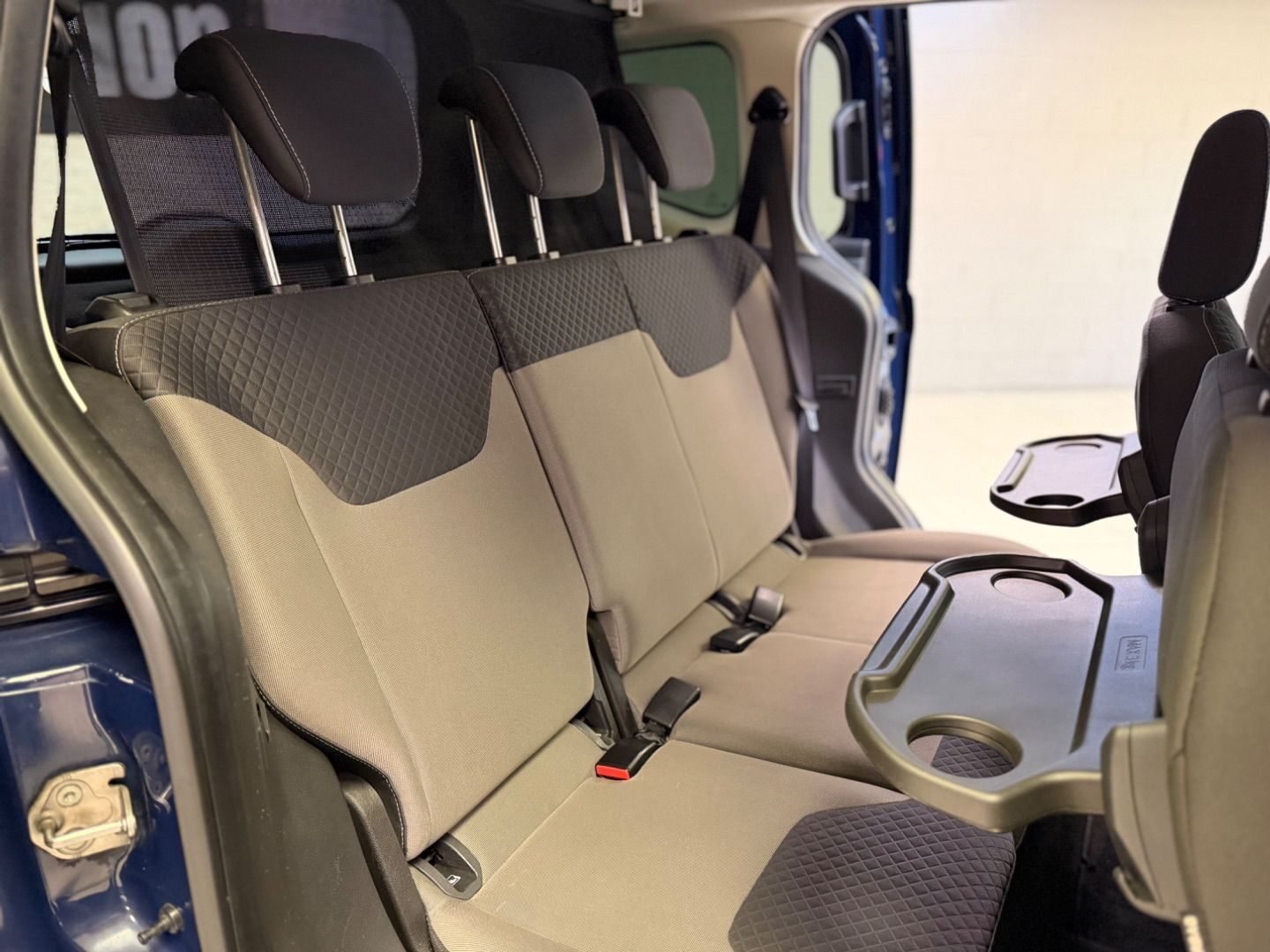 FORD TOURNEO COURIER 1.5 TDCi TITANIUM