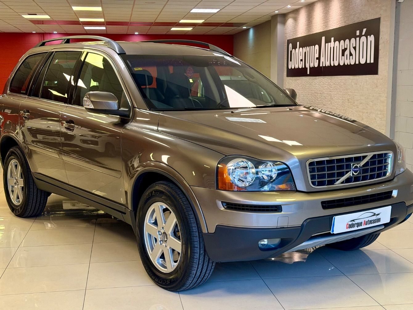 VOLVO XC90 D5 MOMENTUM