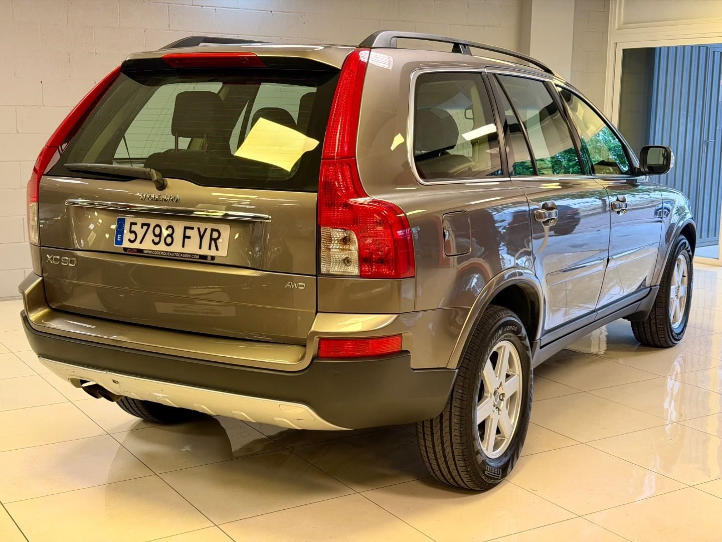 VOLVO XC90 D5 MOMENTUM