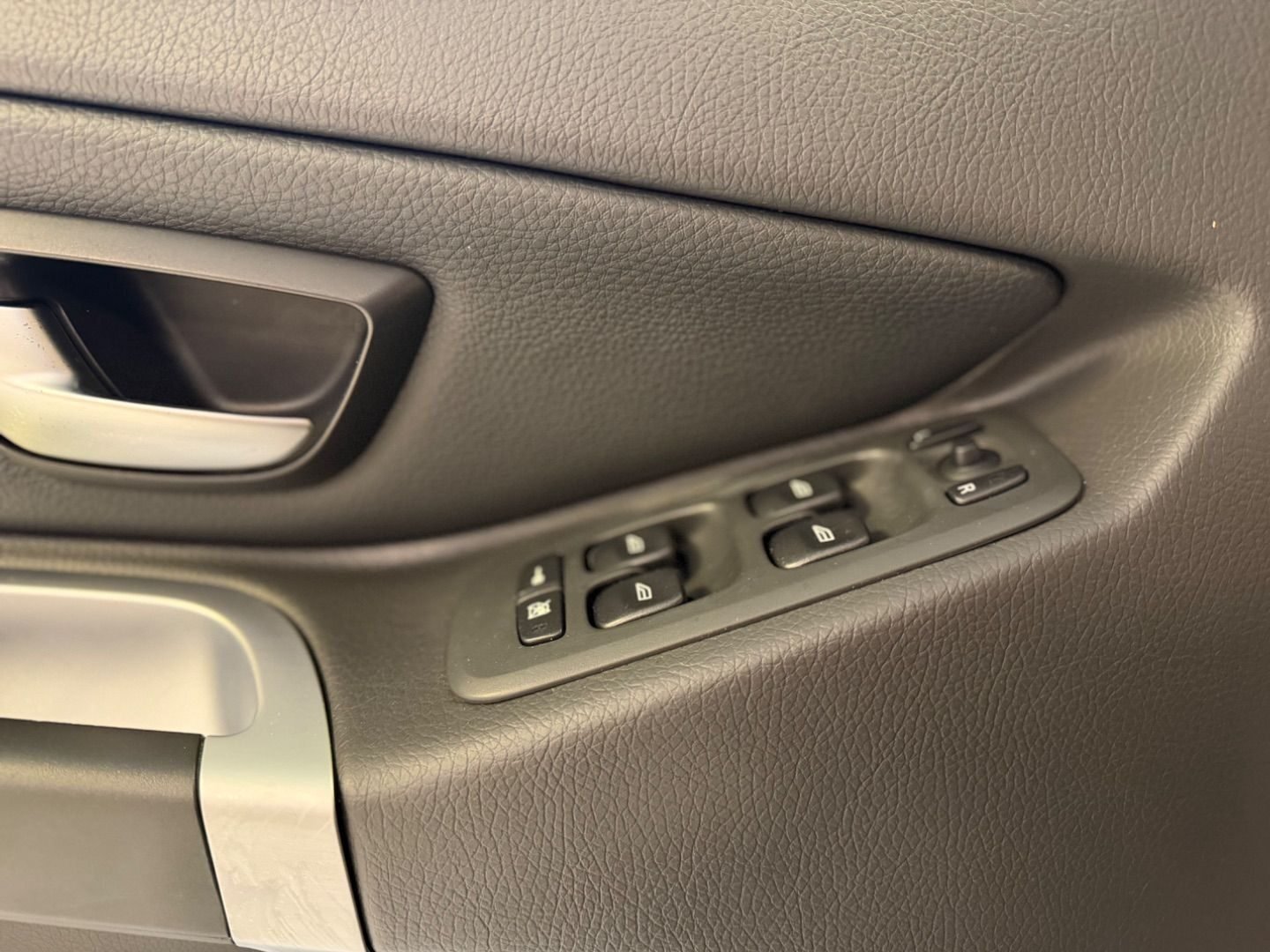 VOLVO XC90 D5 MOMENTUM
