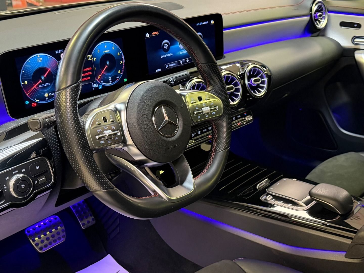 MERCEDES-BENZ CLA CLA 180 Shooting Brake