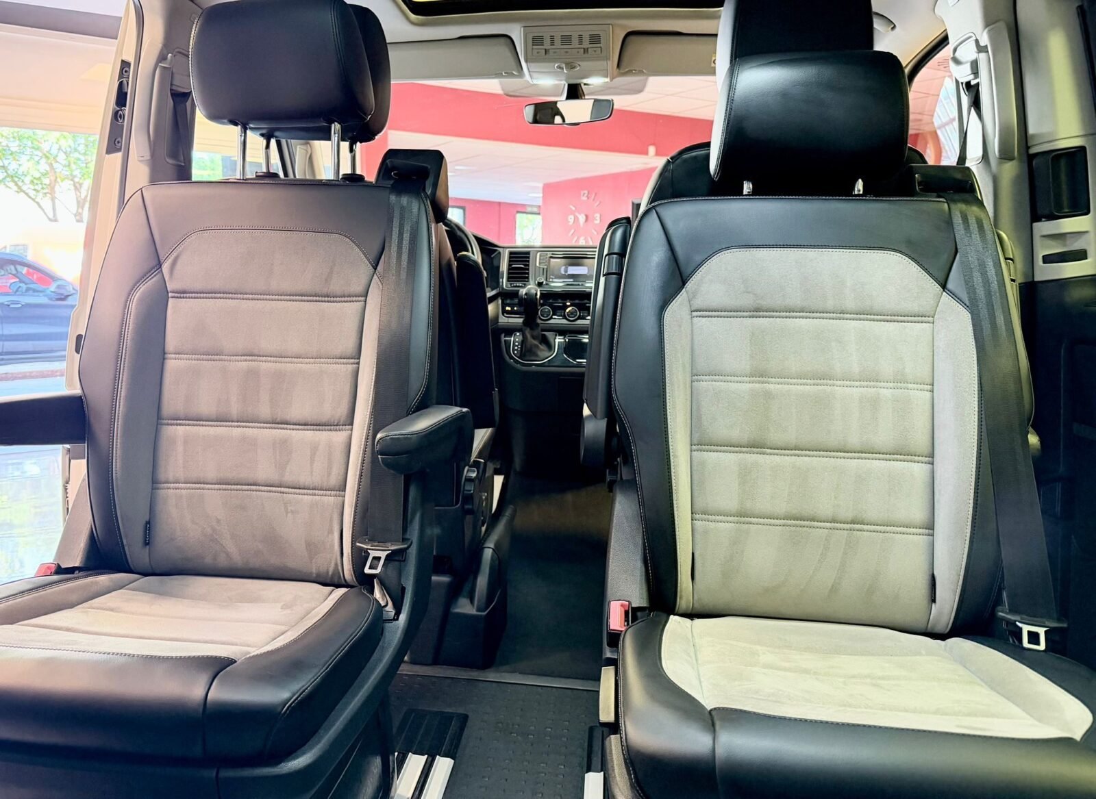 VOLKSWAGEN MULTIVAN 2.0 TDI Comfortline 4Motion