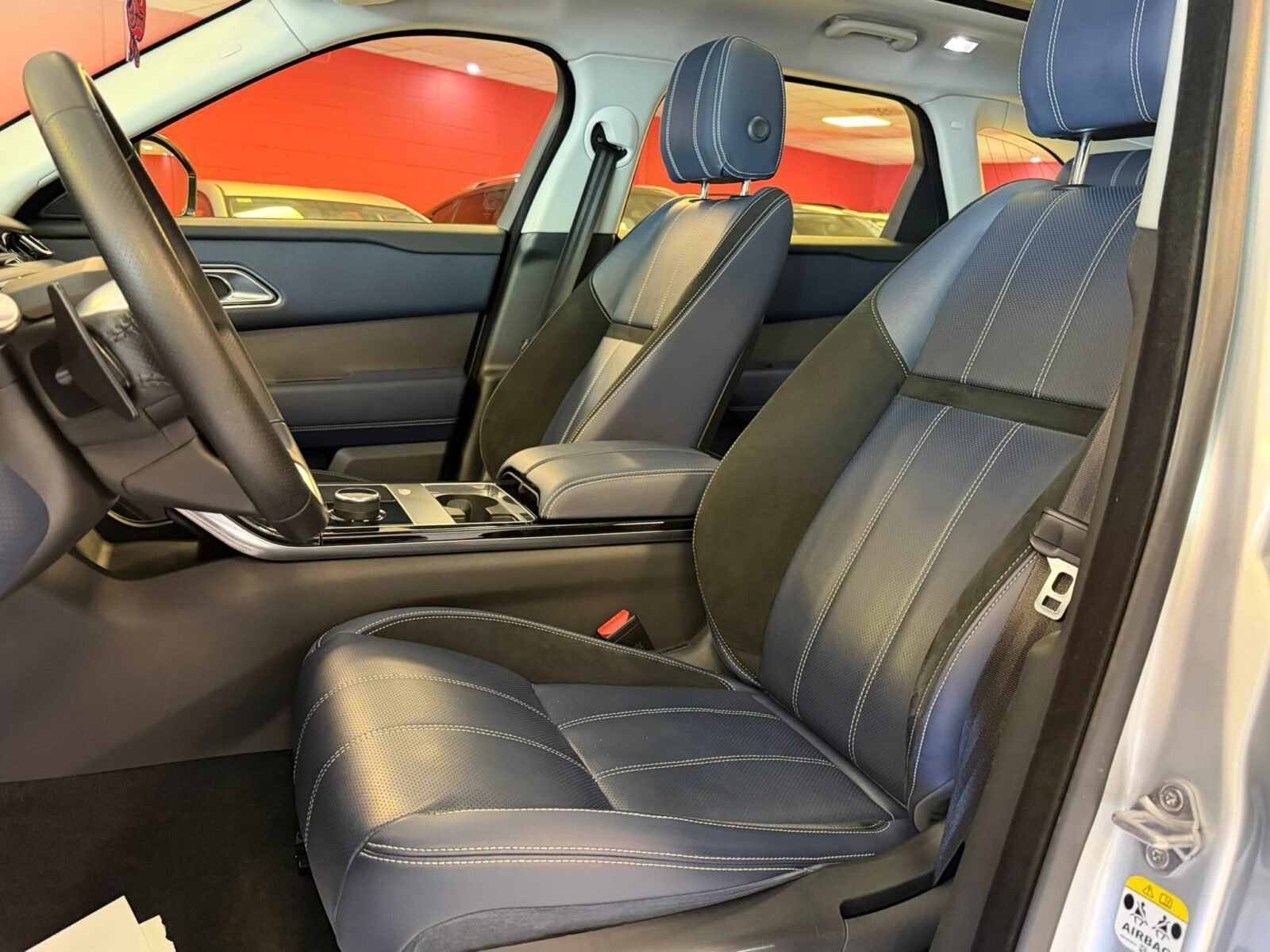LAND-ROVER RANGE ROVER VELAR 2.0 D180SE 4WD AUTO