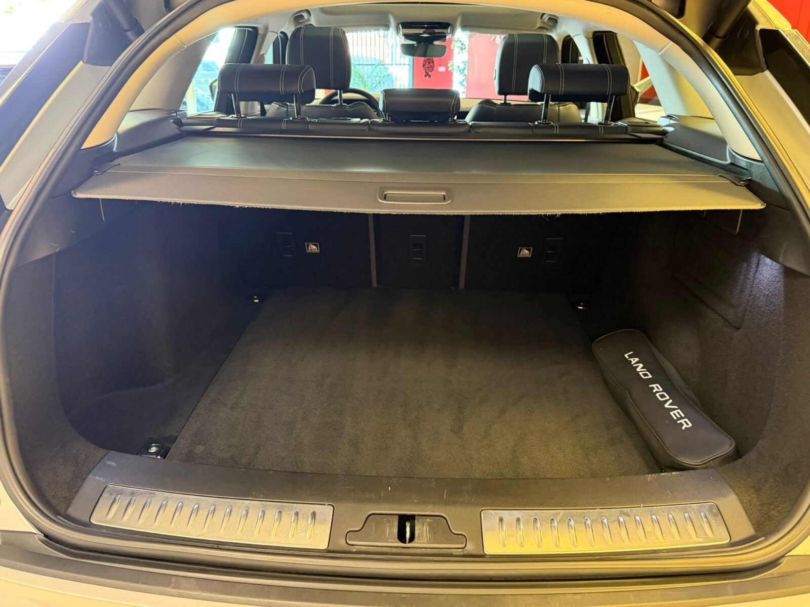 LAND-ROVER RANGE ROVER VELAR 2.0 D180SE 4WD AUTO