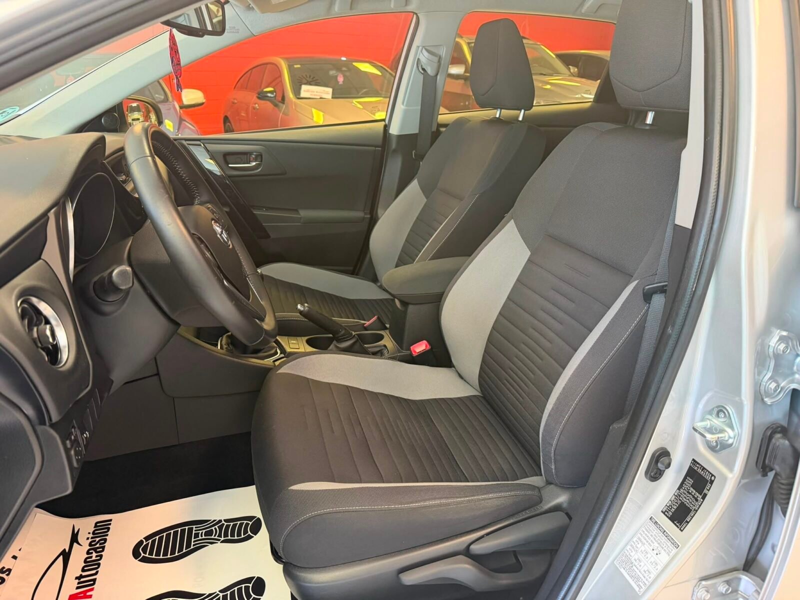 TOYOTA Auris 1.4 D-4D ACTIVE 90CV