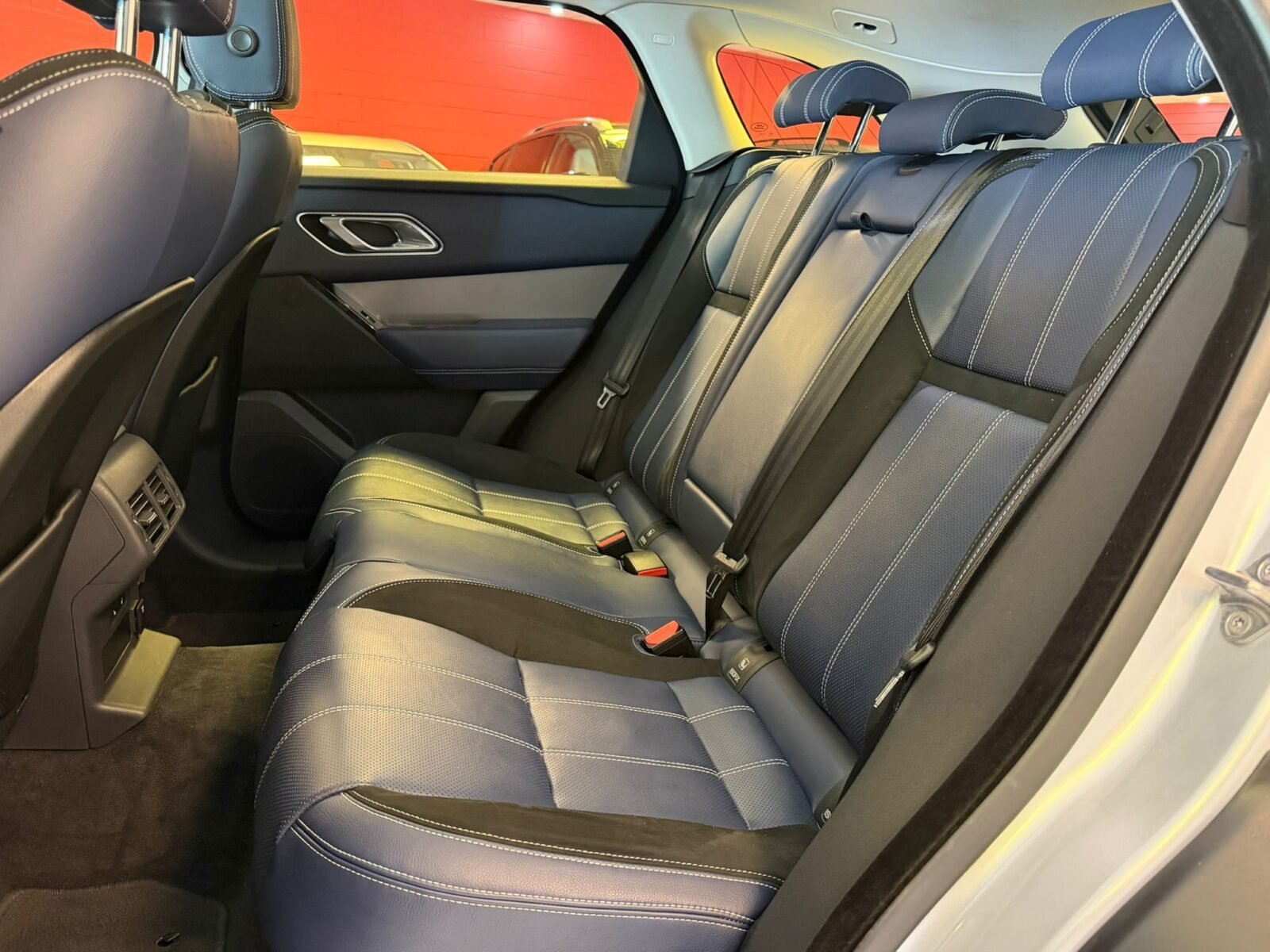 LAND-ROVER RANGE ROVER VELAR 2.0 D180SE 4WD AUTO